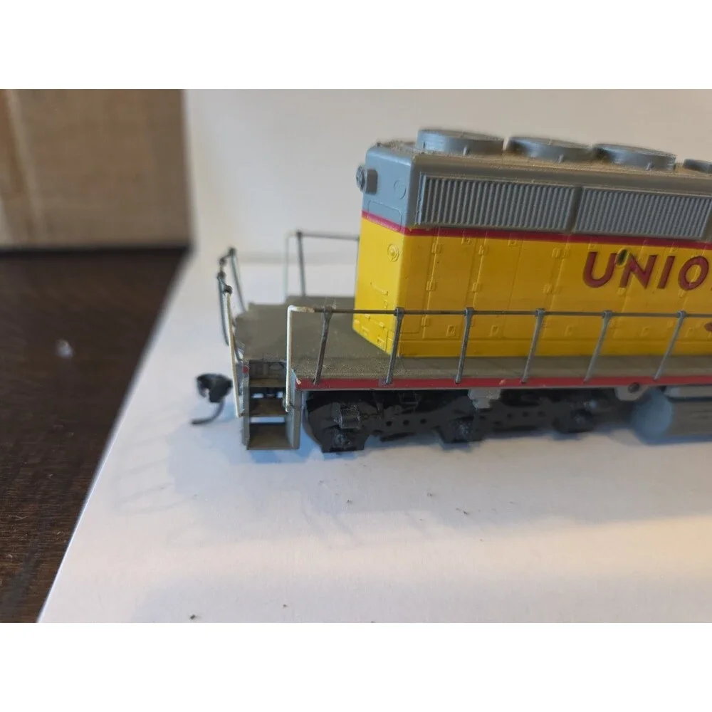 HO ATHEARN UNION PACIFIC 3571 SD40-2 DIESEL LOCOMOTIVE POWERED